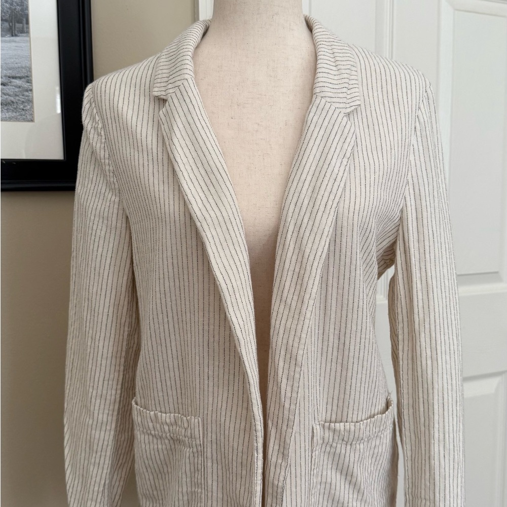 Old Navy Cream Blazer Lightweight Pinstripe